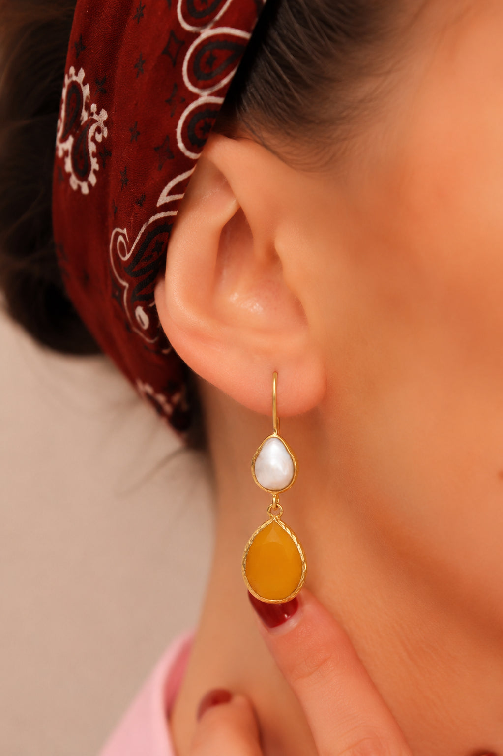 Pearl & White Earring