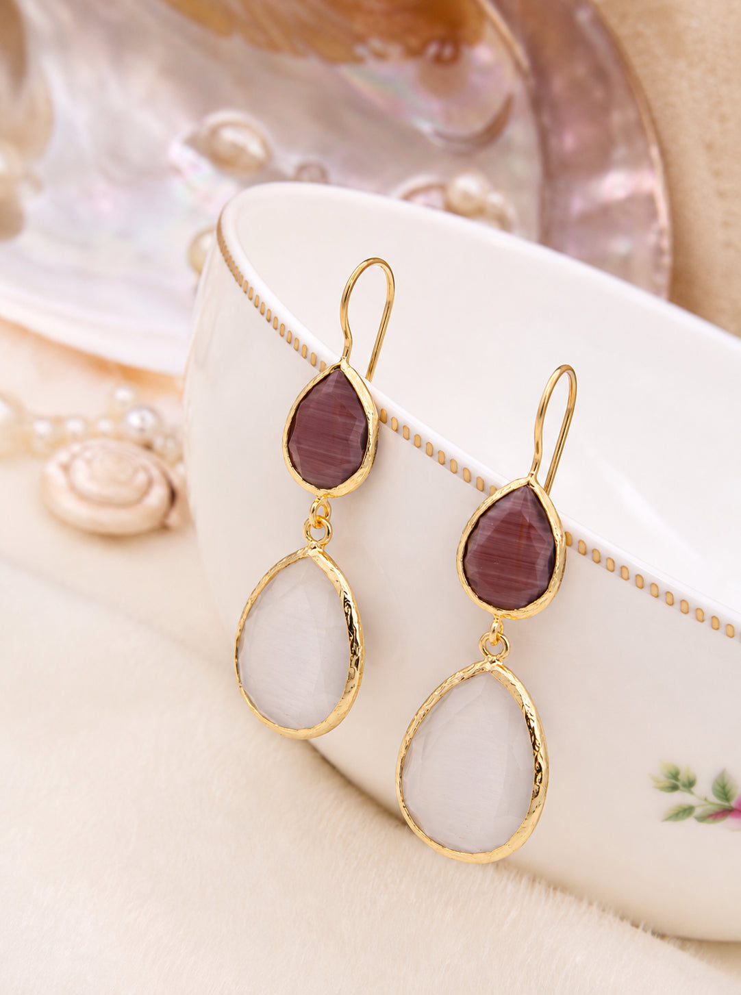 Cat Eyes Earring