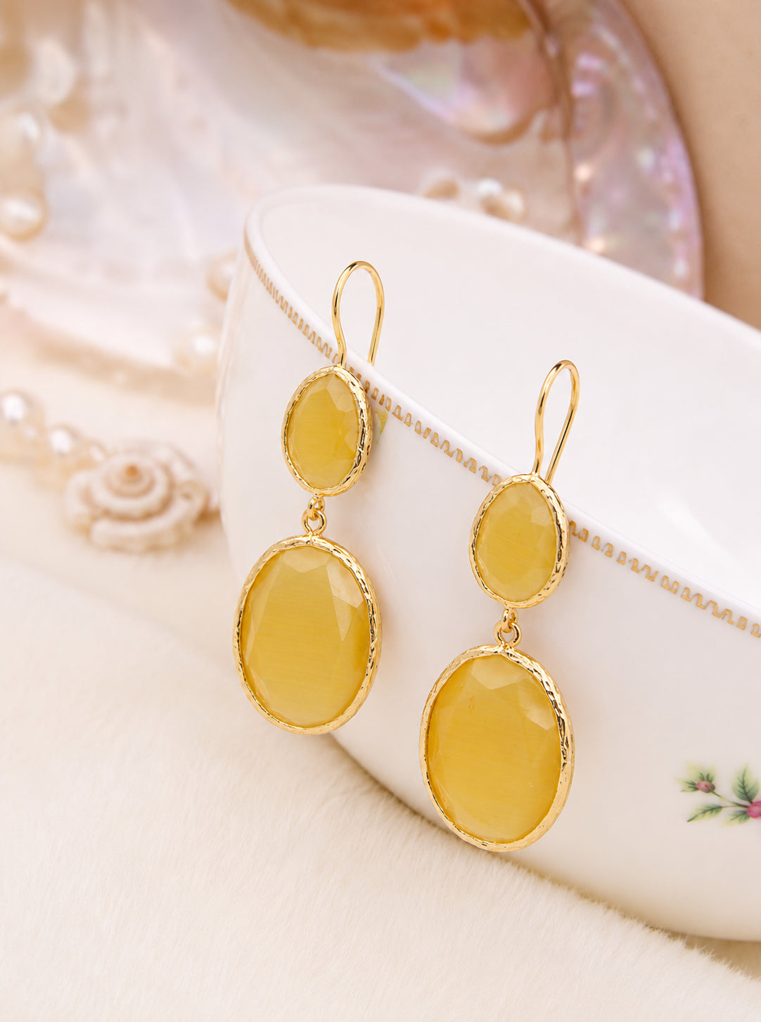 Cat Eyes Earring