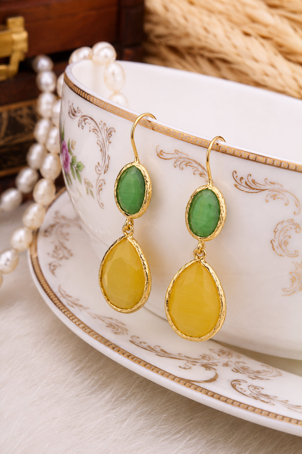 Cat Eyes Earring