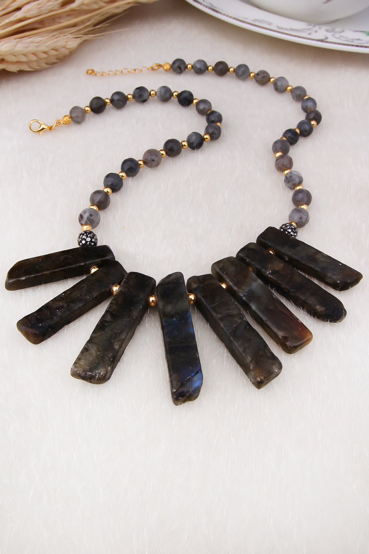 Labradorite Collier