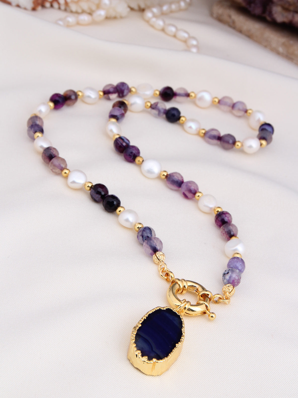 Amethyst & Pearl Collier