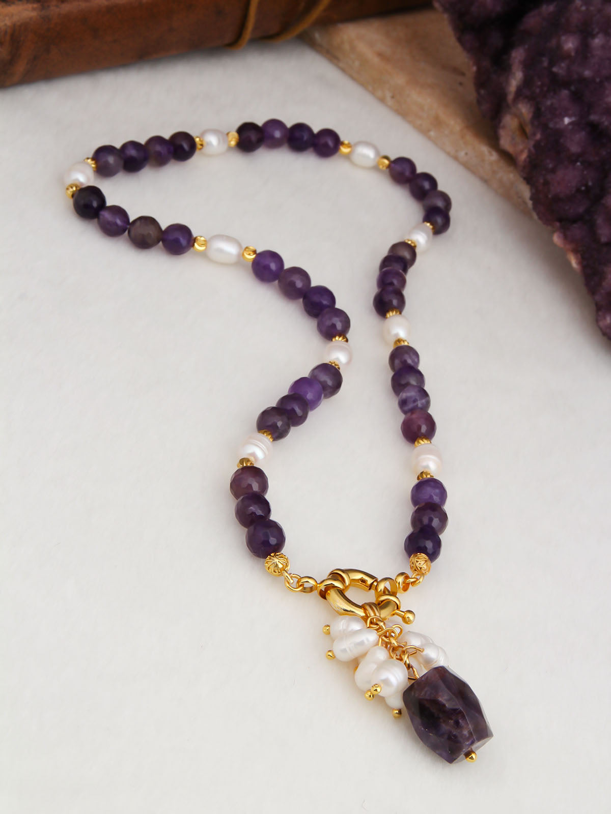 Amethyst & Pearl Collier
