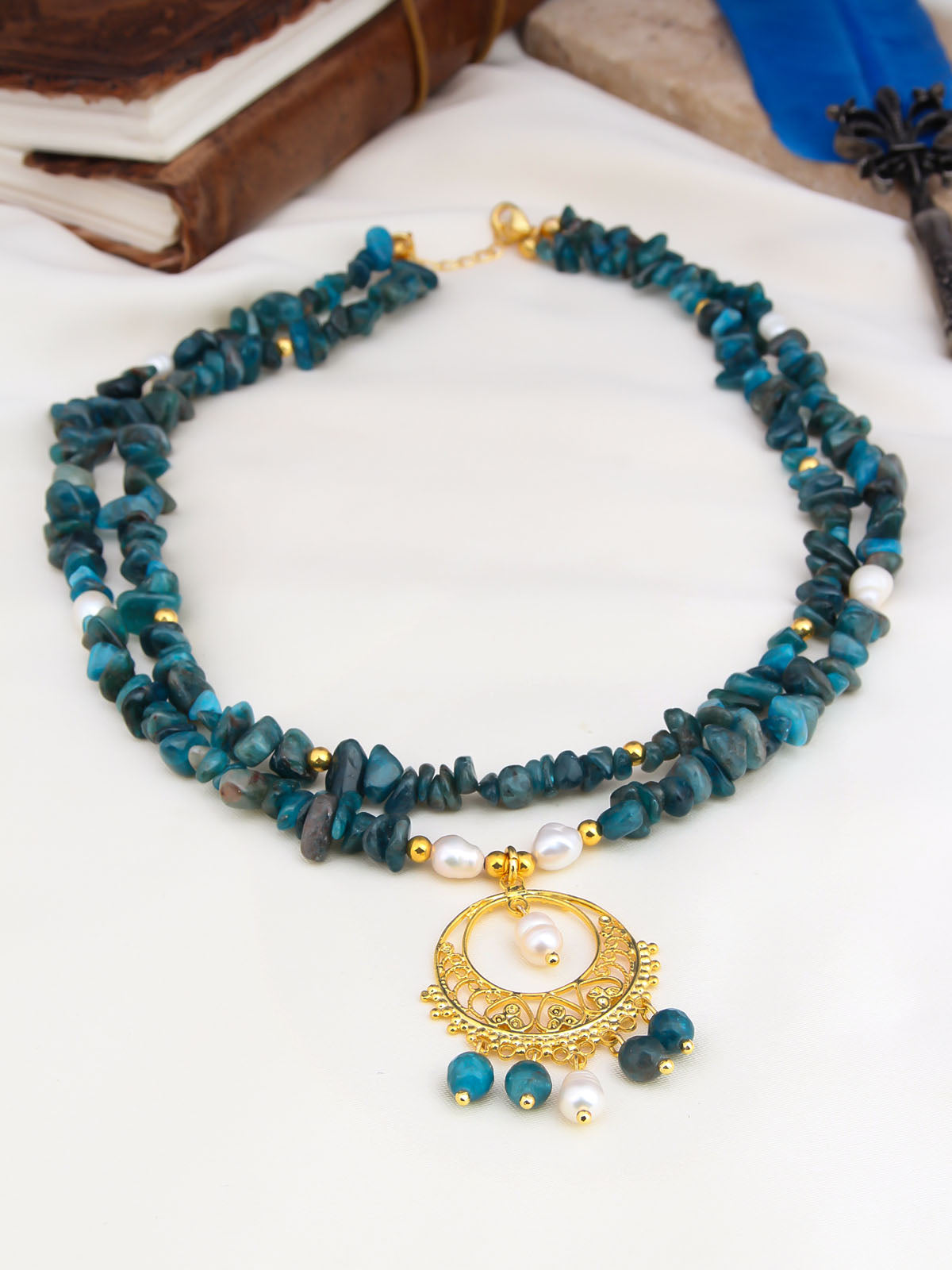 Quartz Collier