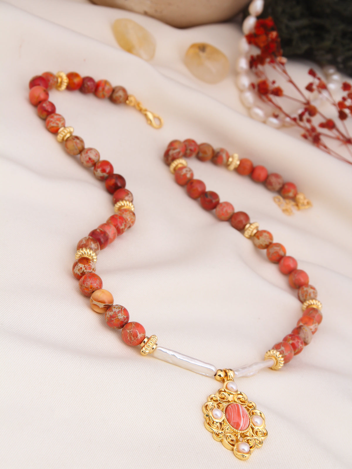 Varasite Collier
