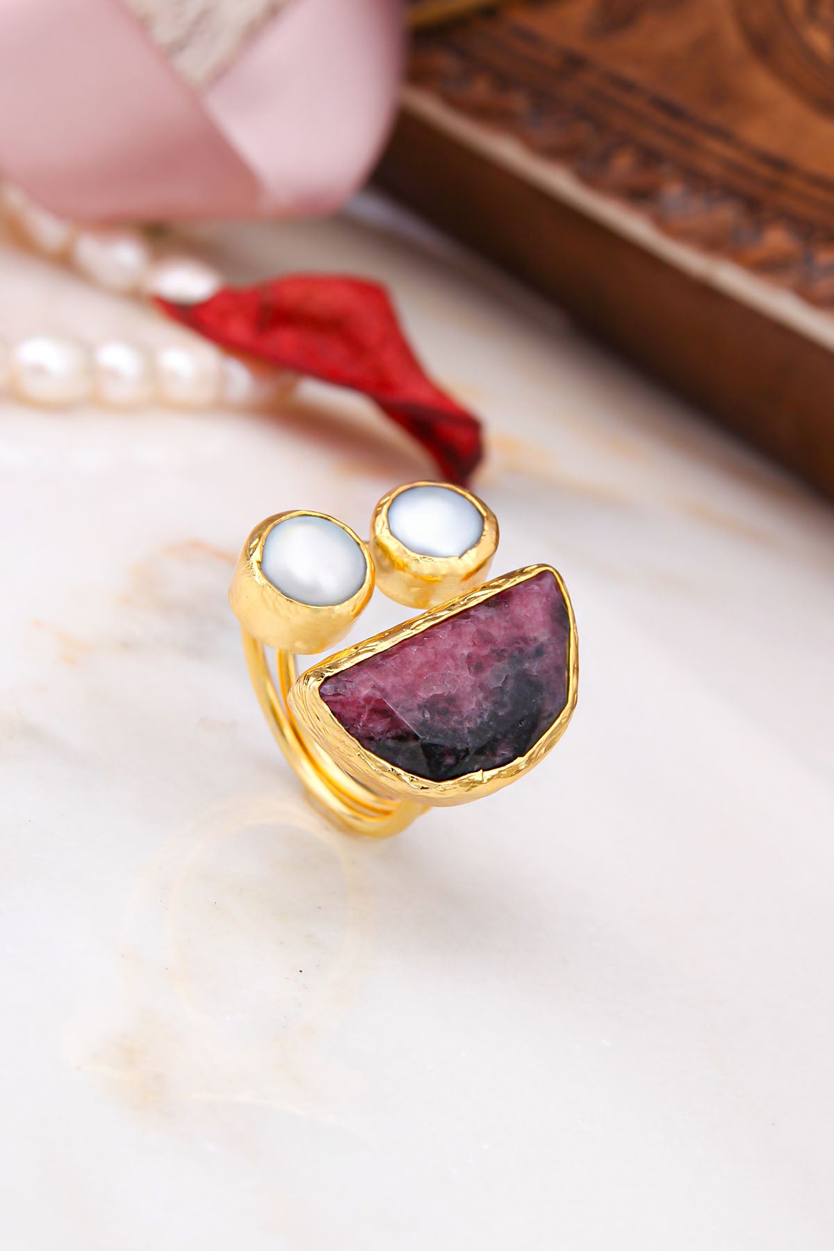 Pearl & Radonite Bagues