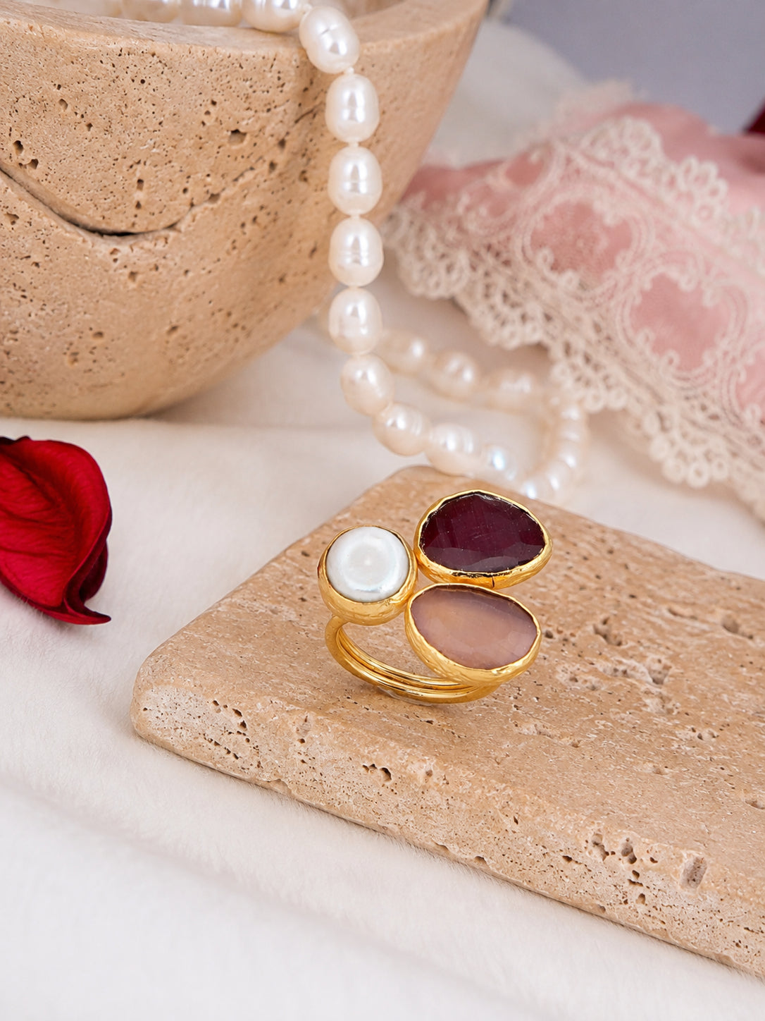 Cat eyes & Pearl Ring