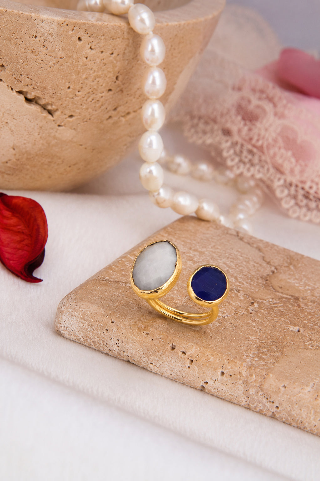 Moonstone & Cat Eyes Ring