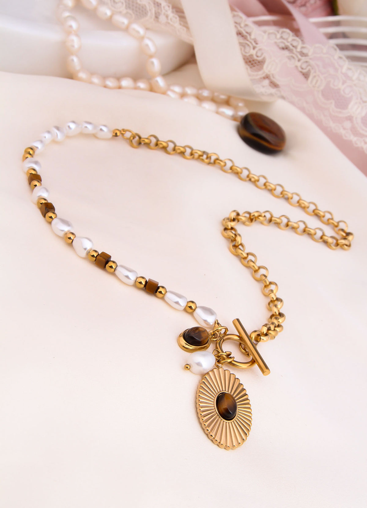 Charlize Pearl Collier