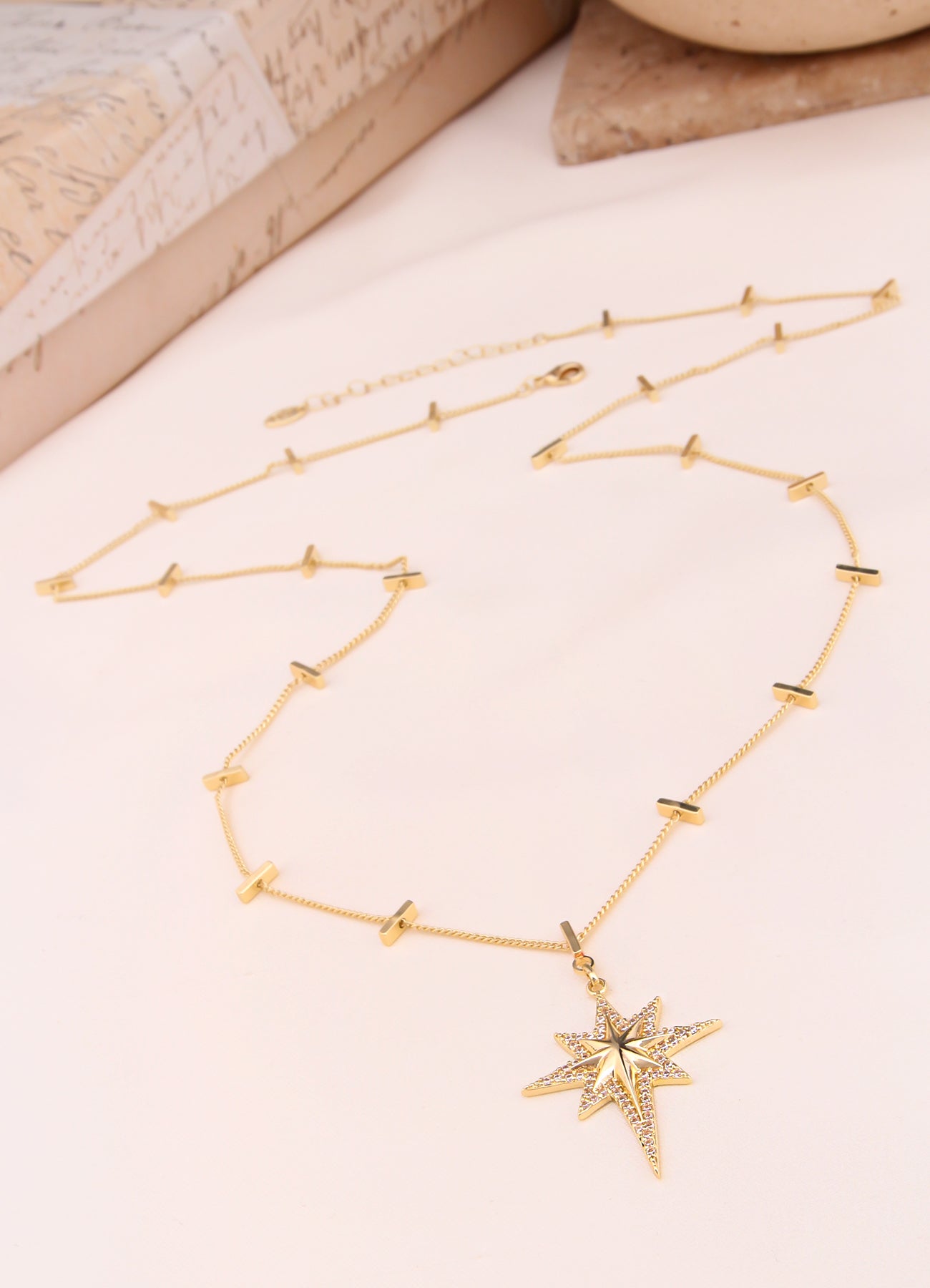 Charlize Zircon Collier