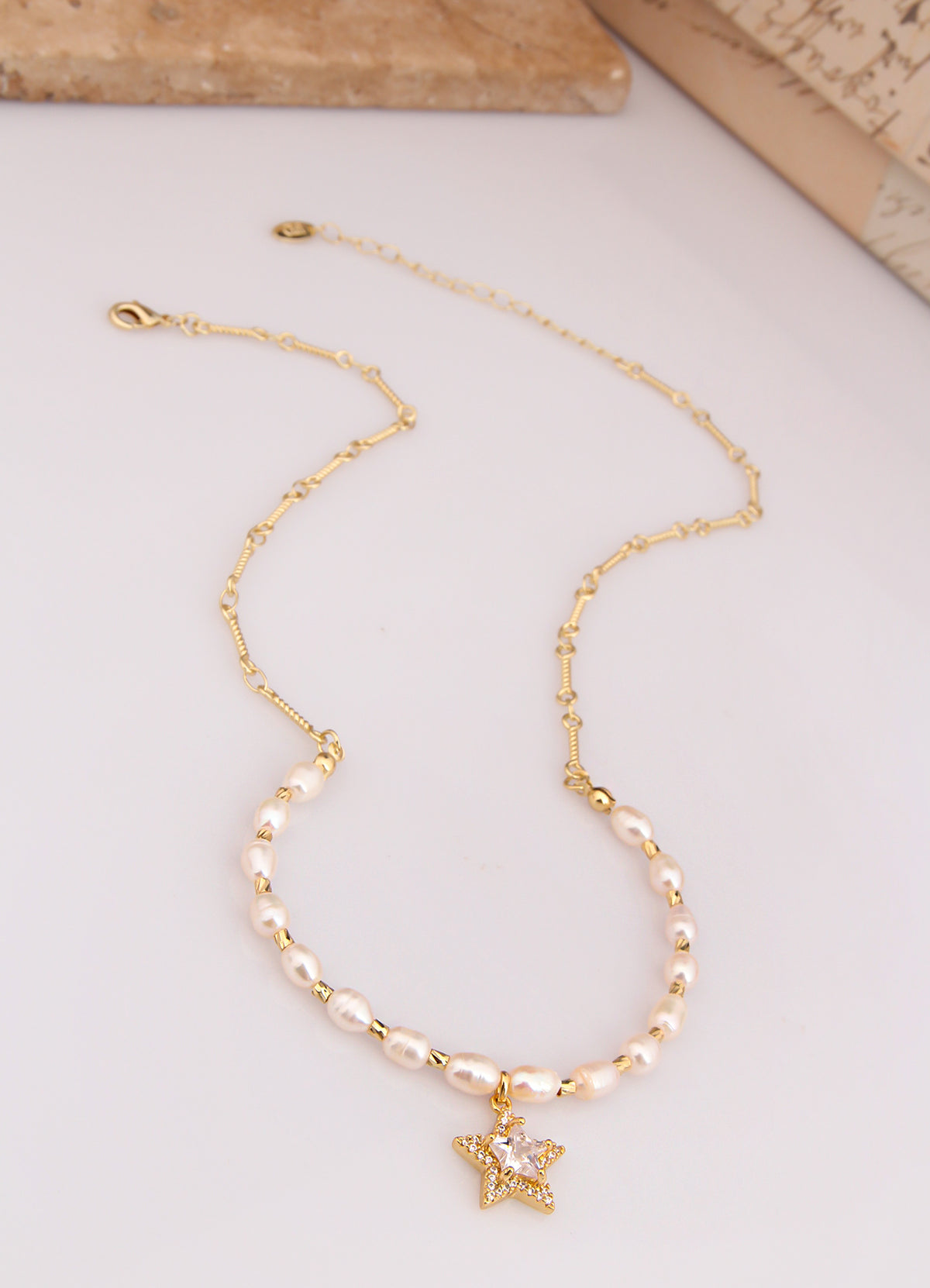 Charlize Zircon & Pearl Collier