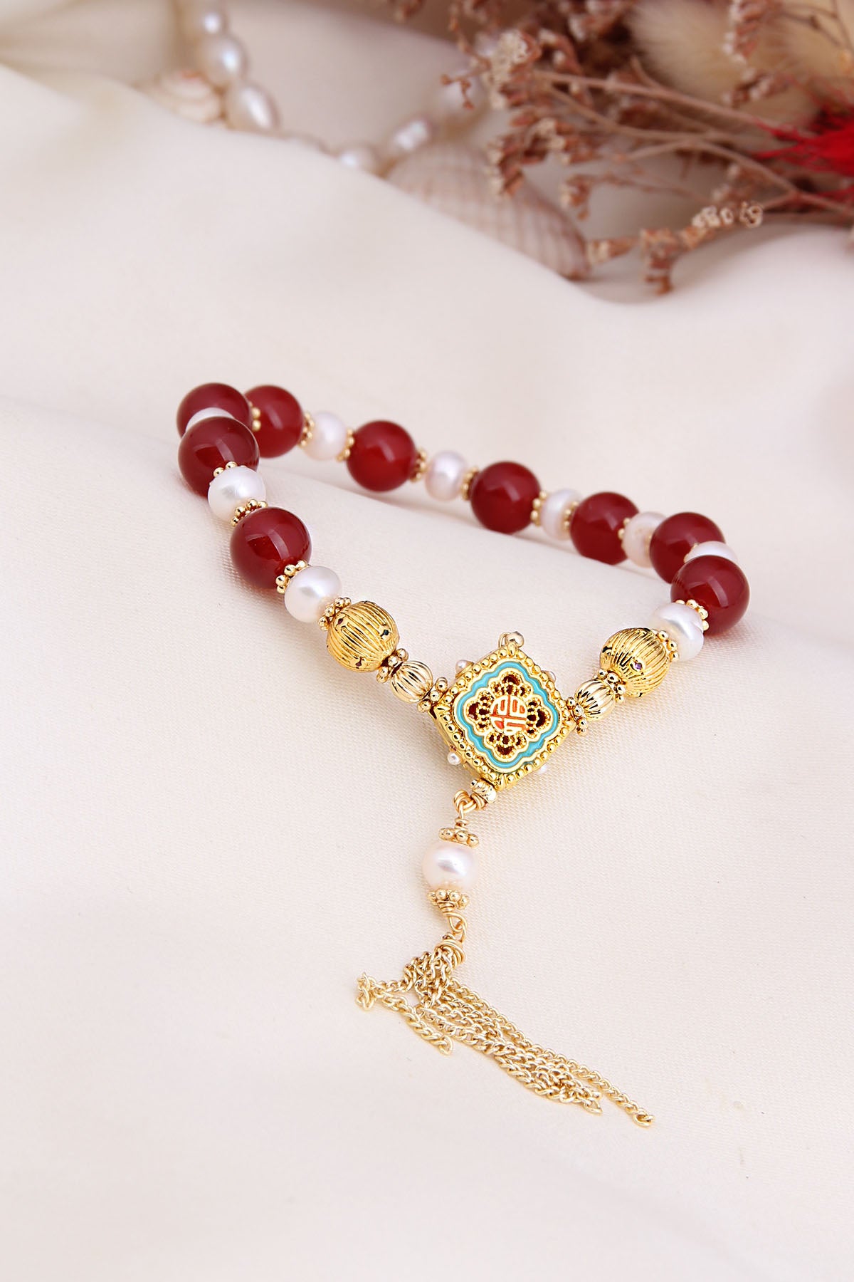 Pearl & Agathe Bracelet