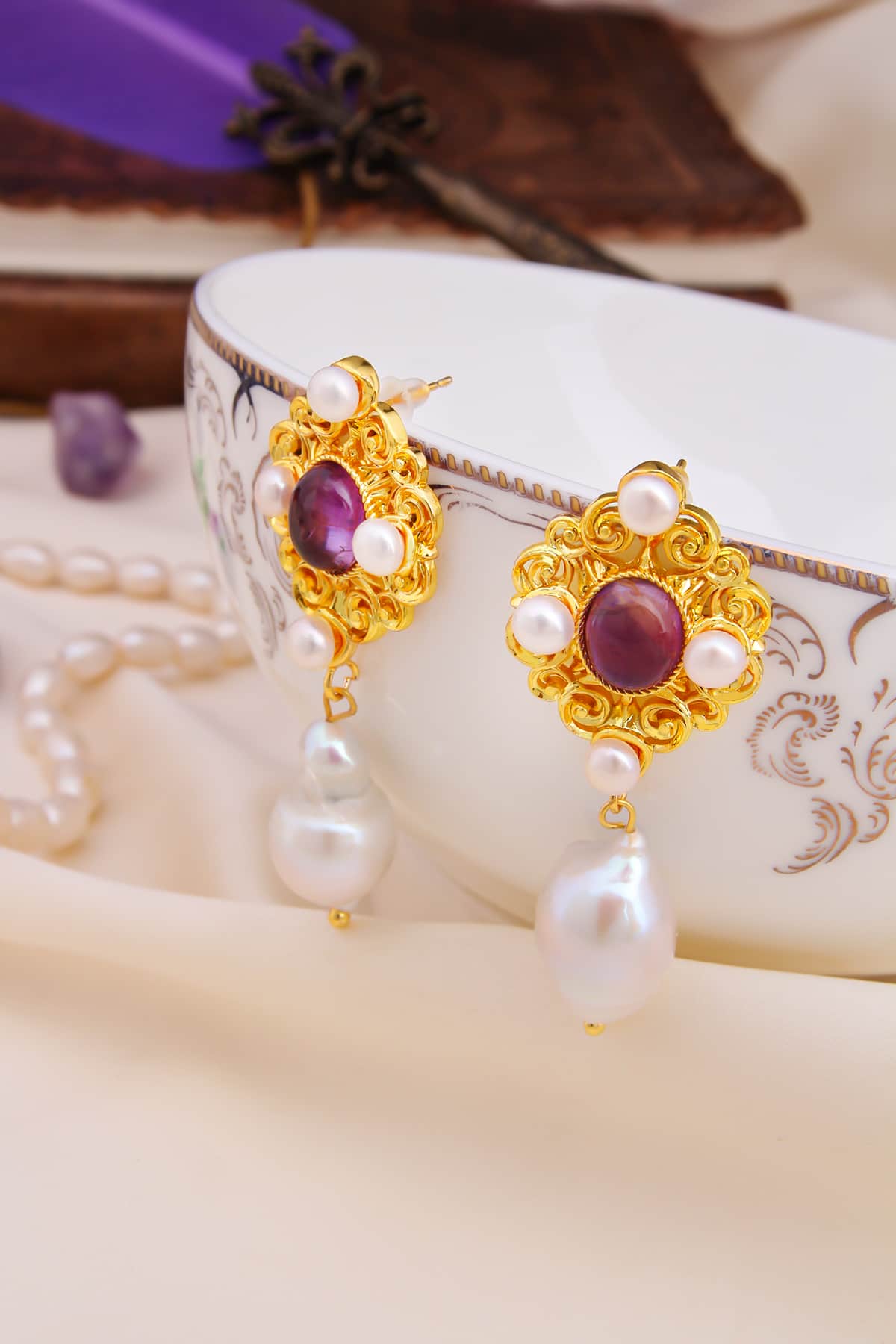 Amethyst & Pearl Earring