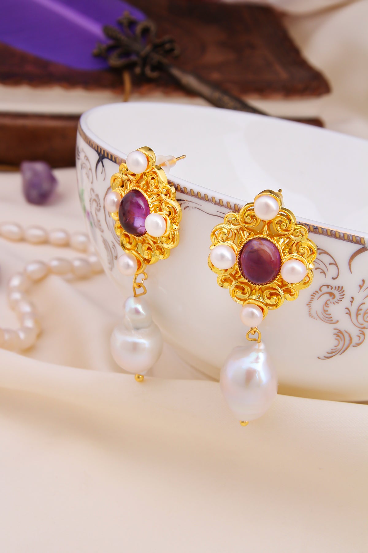 Amethyst & Pearl Earring