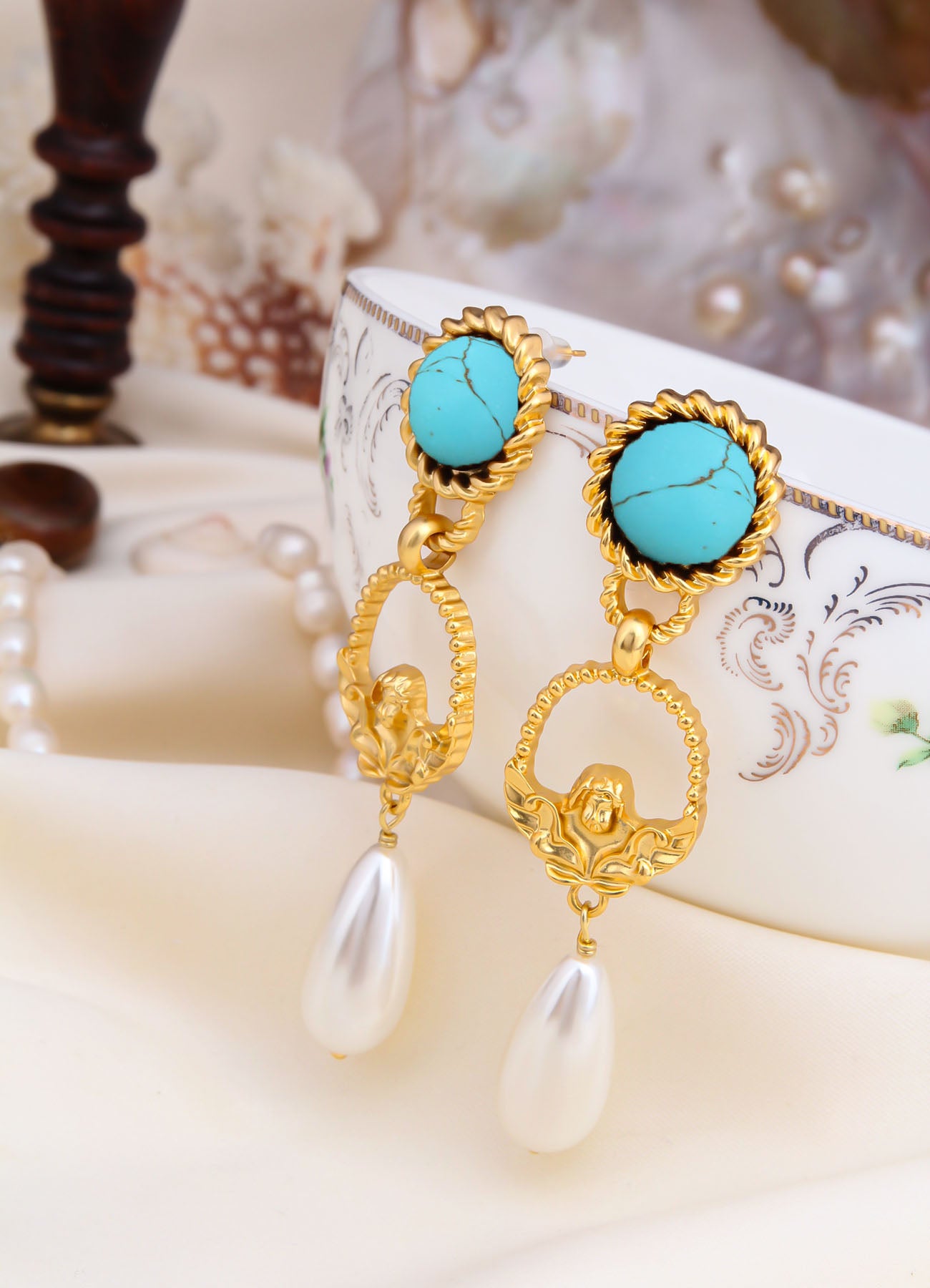 Majorca Pearl & Amethyst Earring