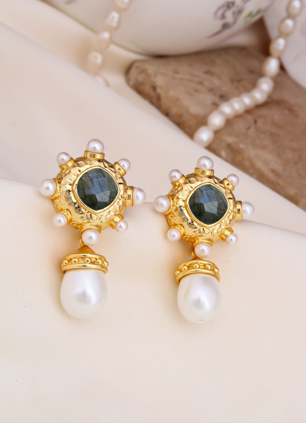Labradorite & Pearl Earring