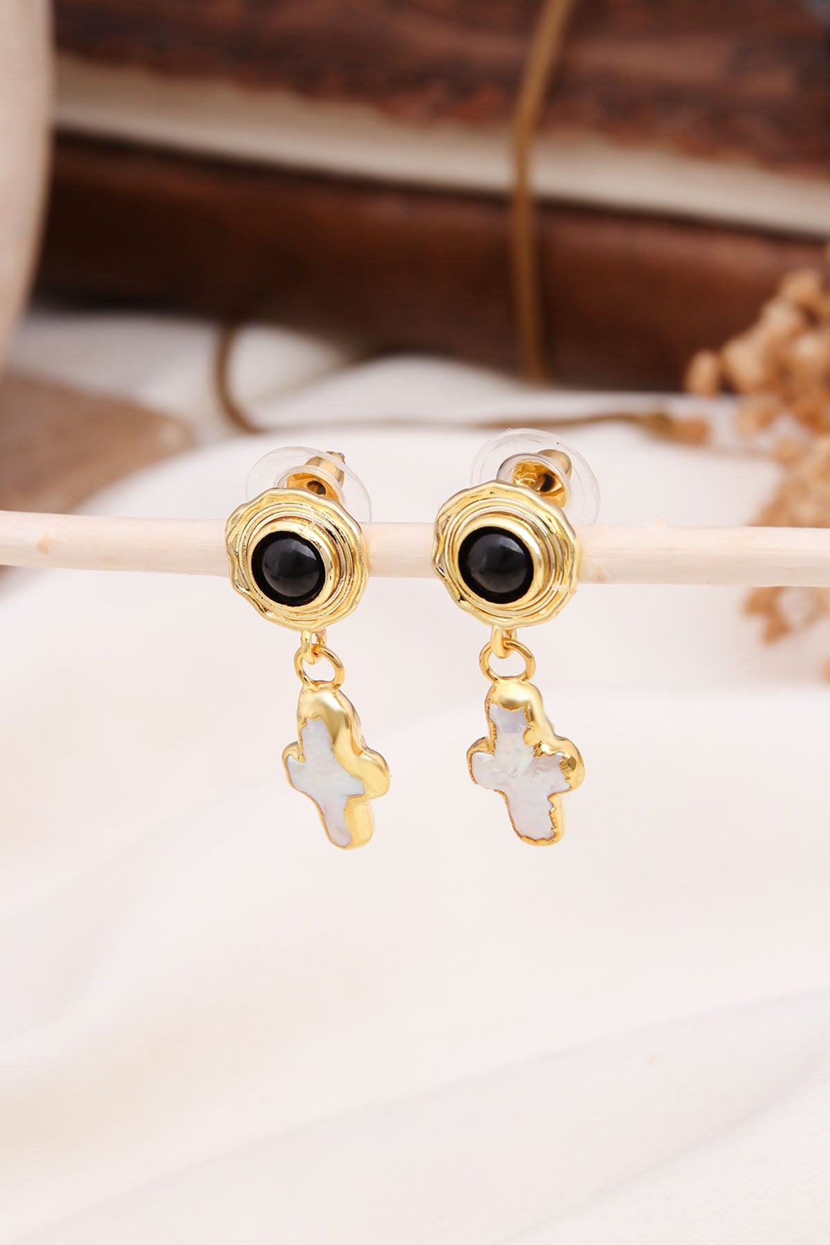 Onix & Pearl Earring