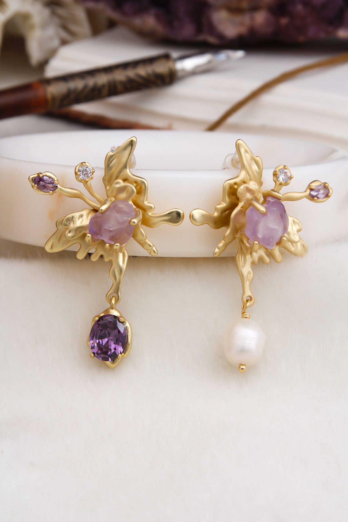 Amethyst & Pearl Earring