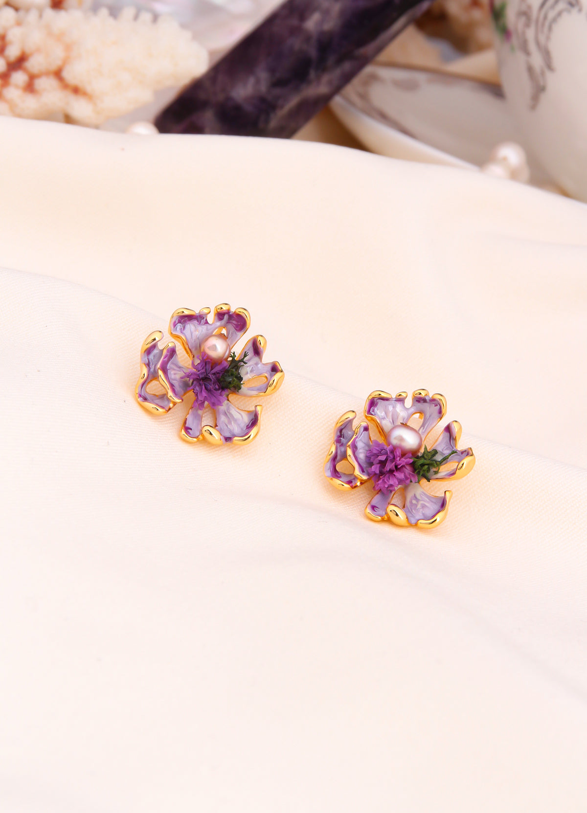 Nacre Earring