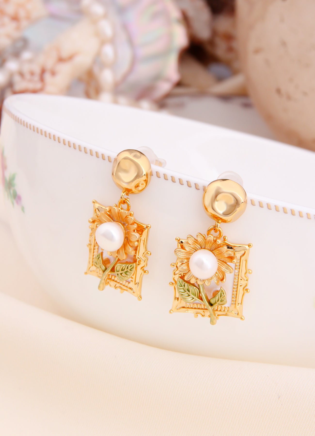 Pearl Earring