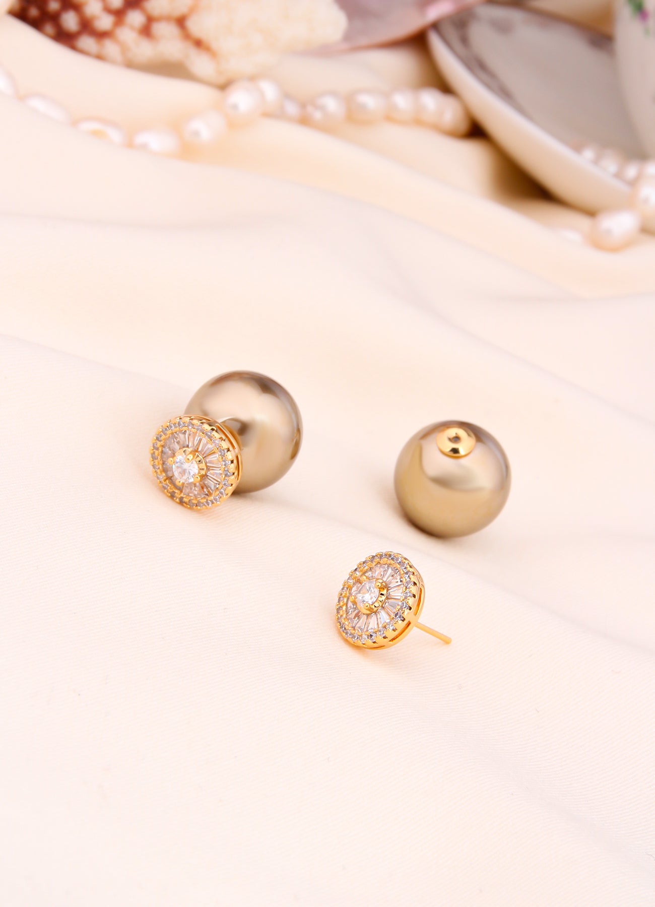 Pearl Earring