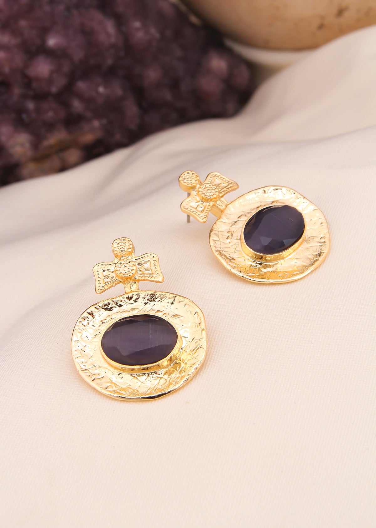 Cat Eyes Earring