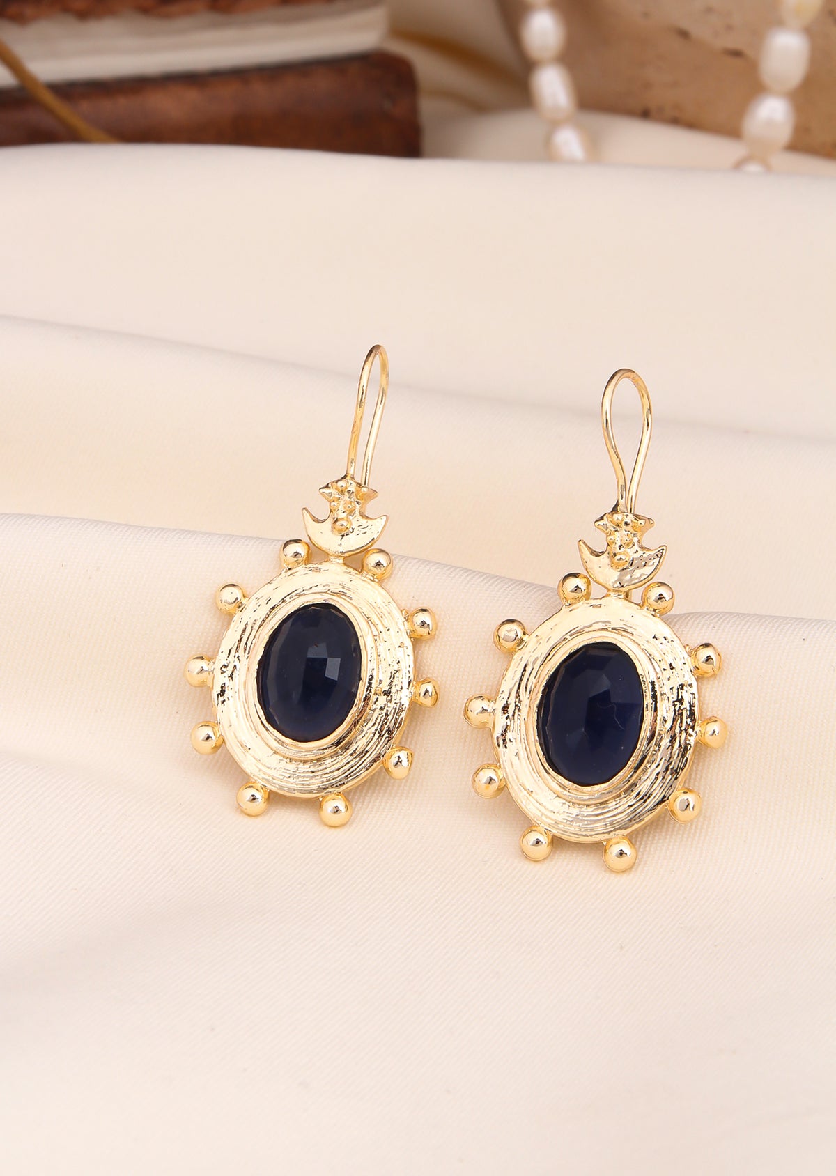 Cat Eyes Earring