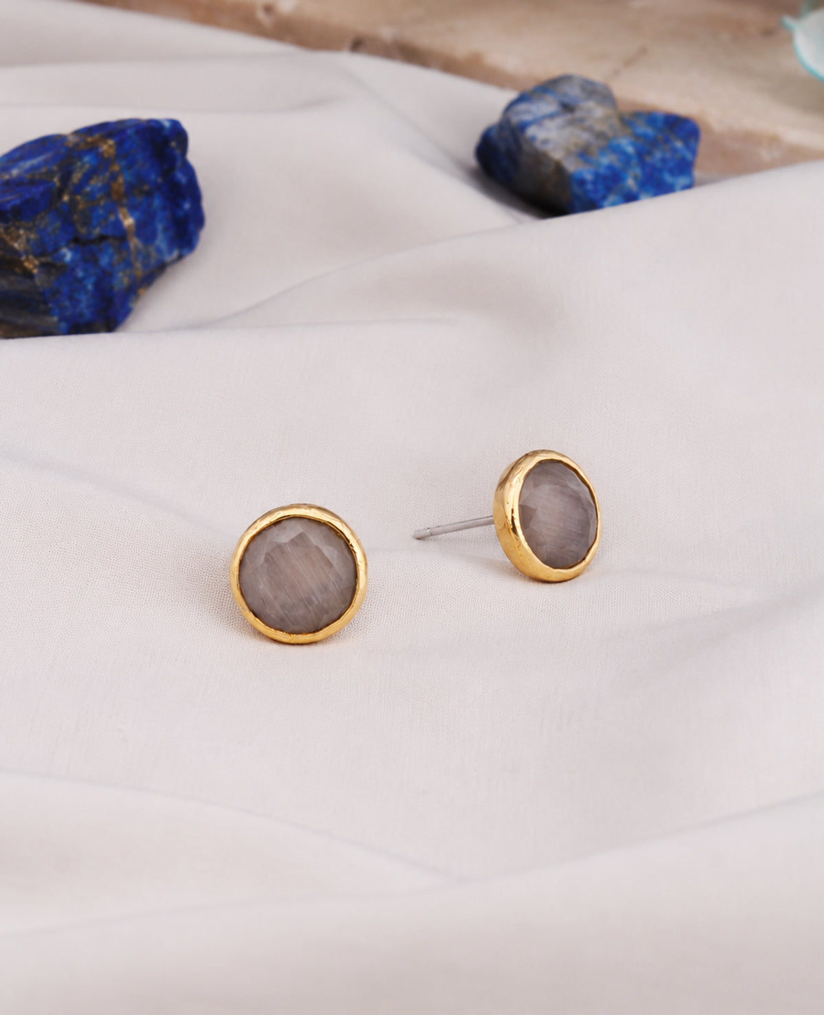 Cat Eyes Earring