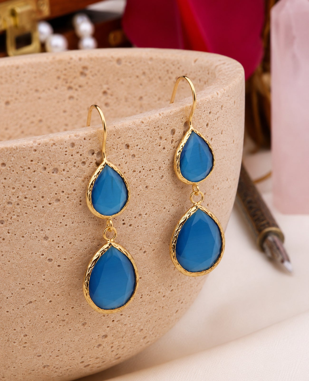 Cat Eyes Earring