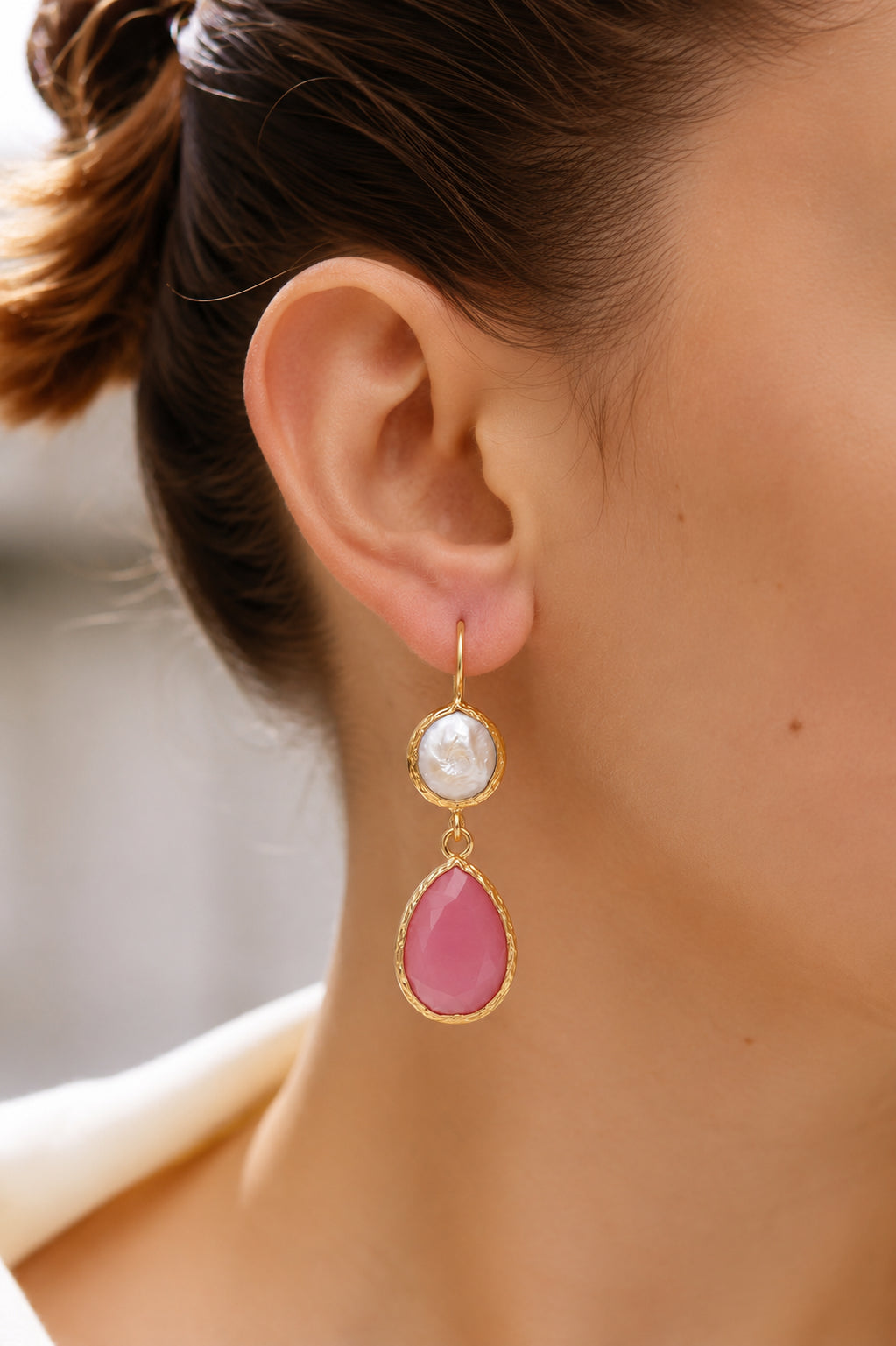 Pearl & Cat Eyes Earring