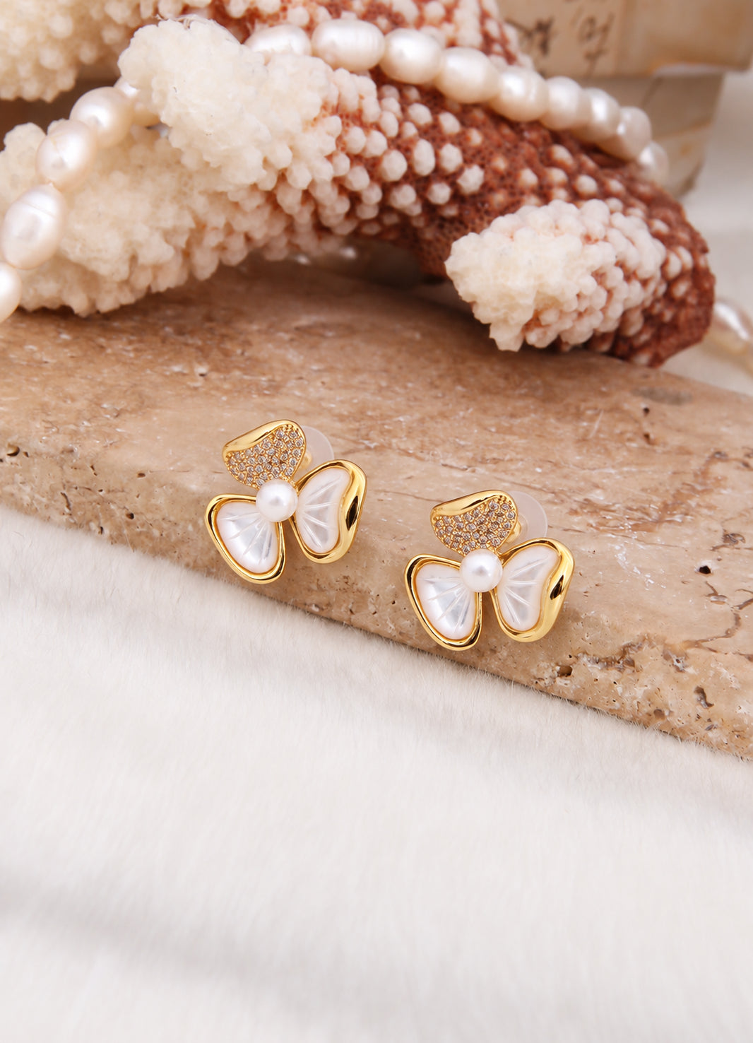 Pearl & Zircon Earring