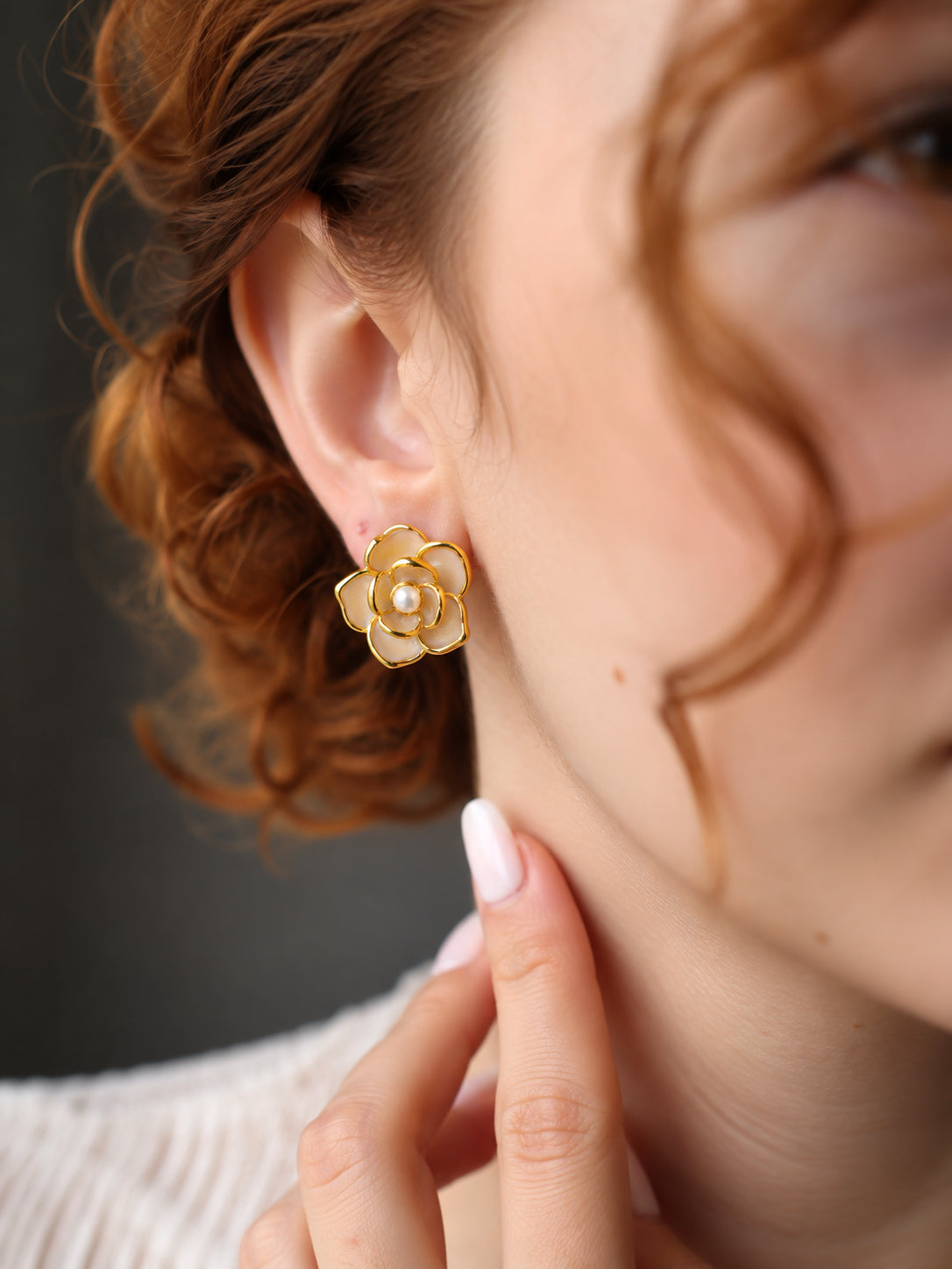 Nacre & Zircon Earring