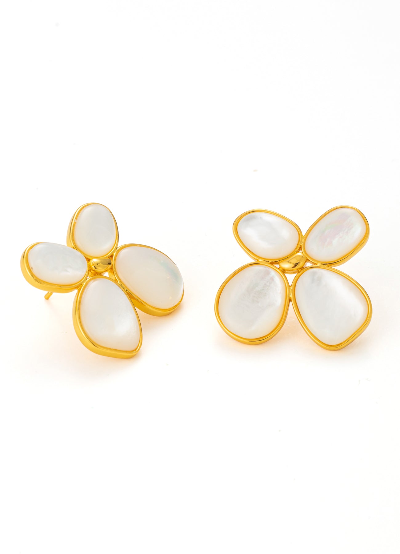 Nacre Earring