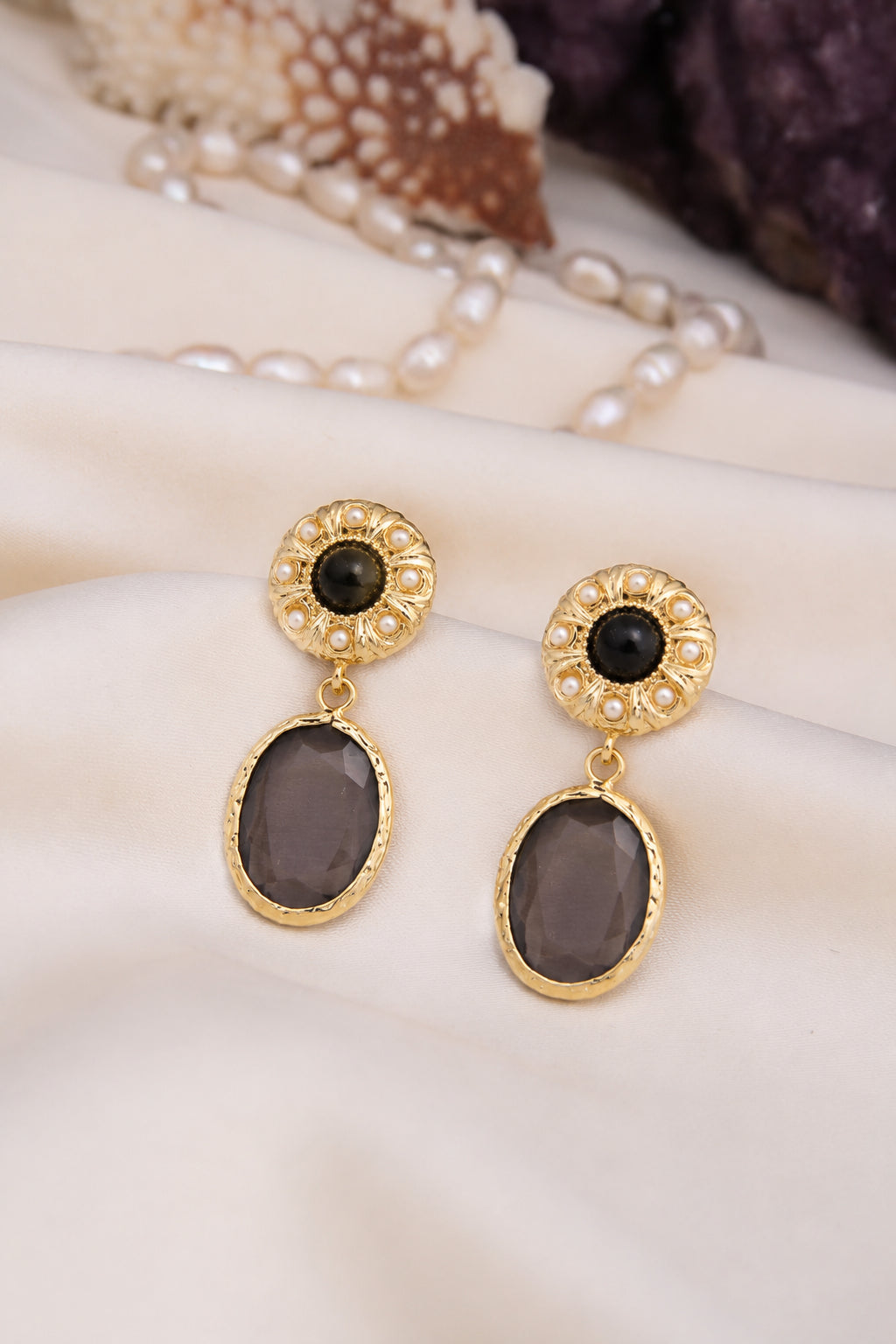 Cat Eyes Earring