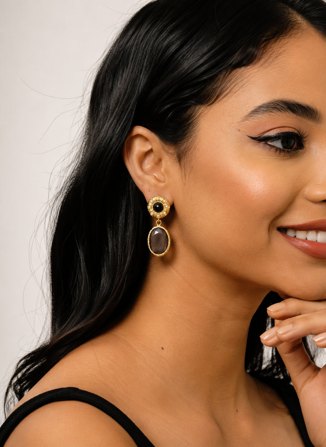 Cat Eyes Earring
