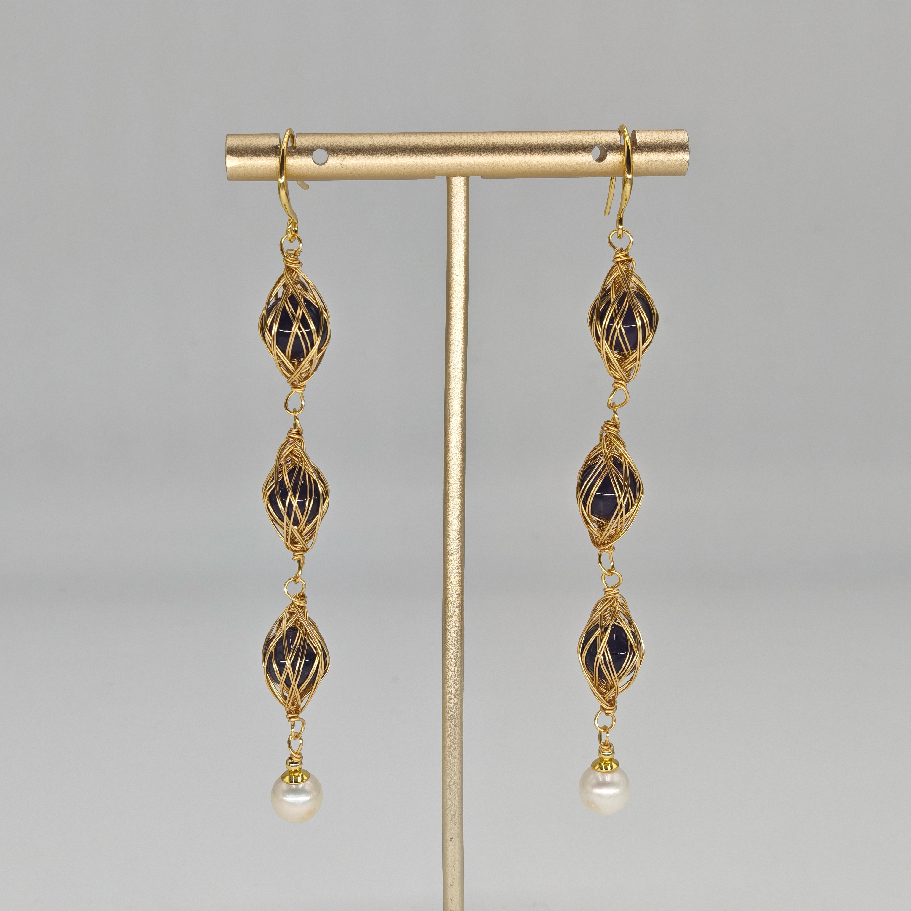 Amethyst & Pearl Earring