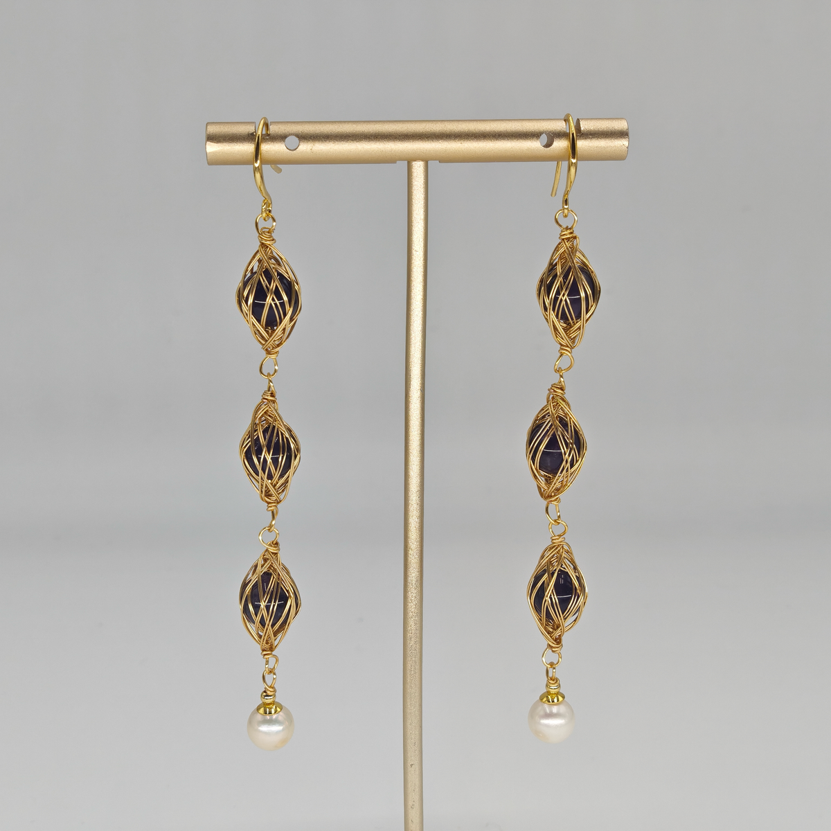 Amethyst & Pearl Earring