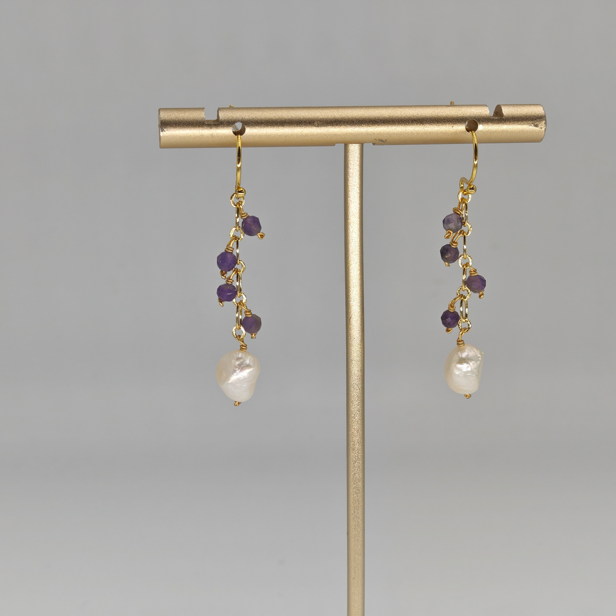 Amethyst & Pearl Earring
