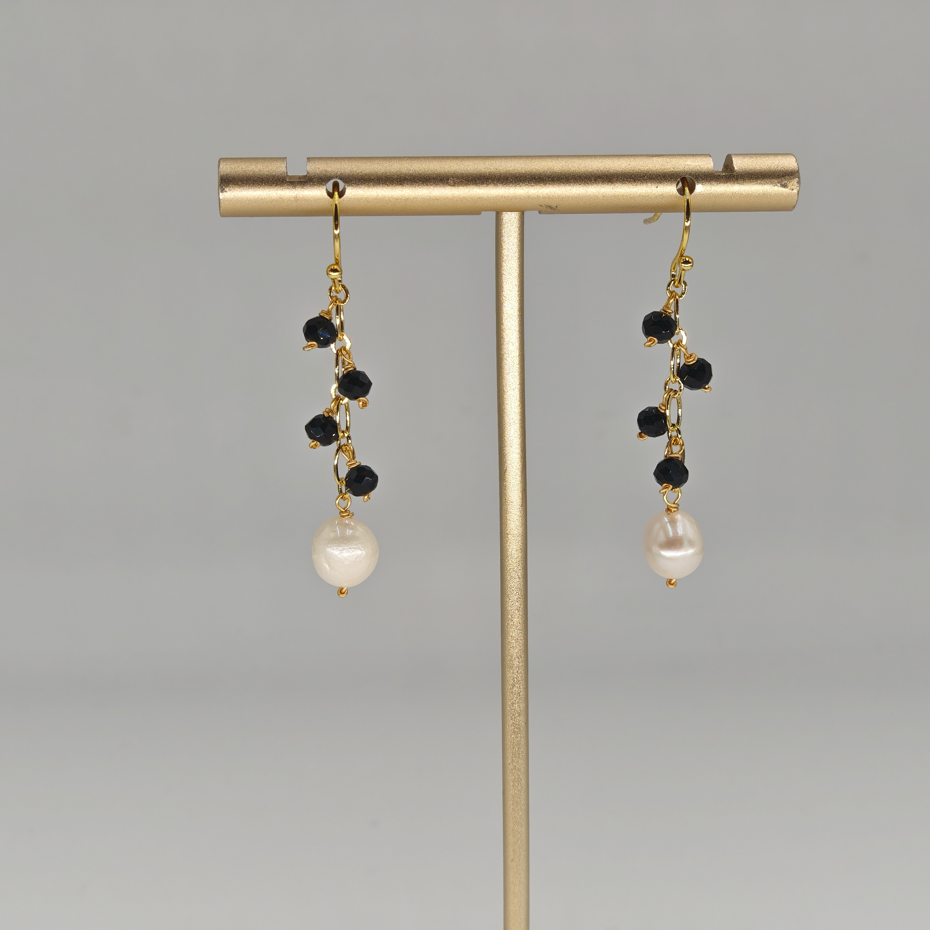 Onix & Pearl Earring