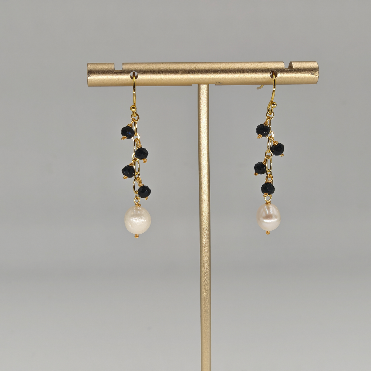 Onix & Pearl Earring