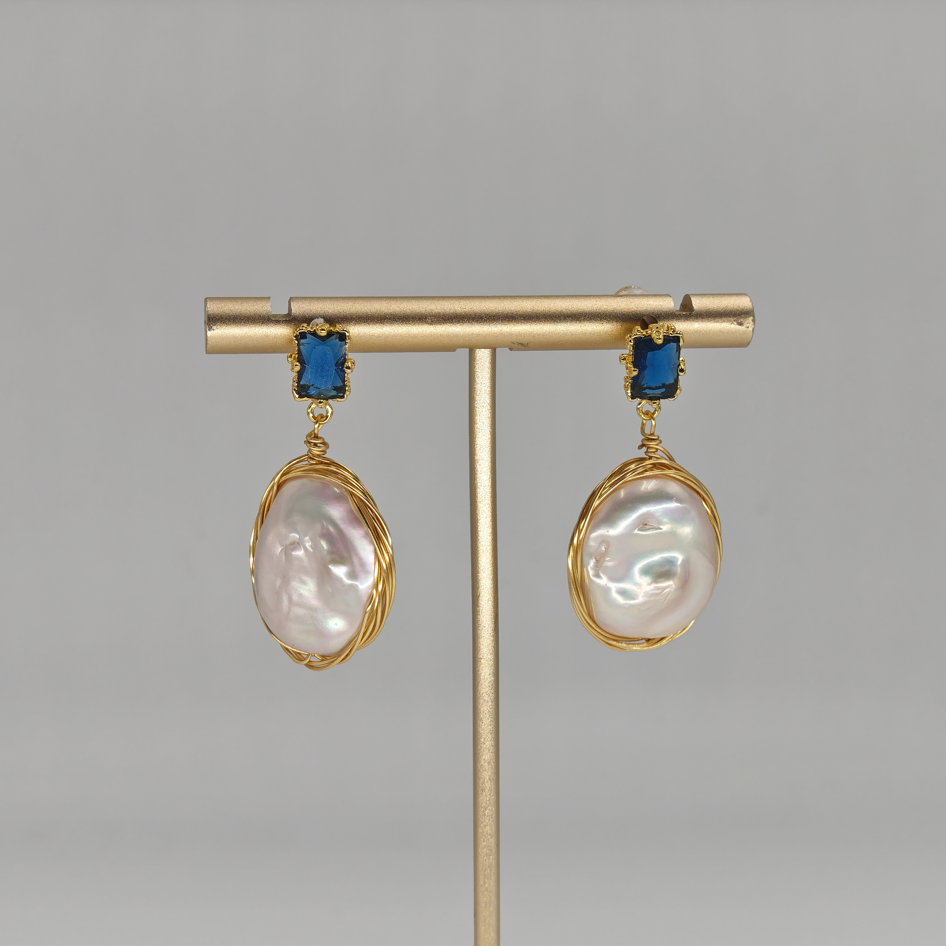 Pearl & Zircon Earring