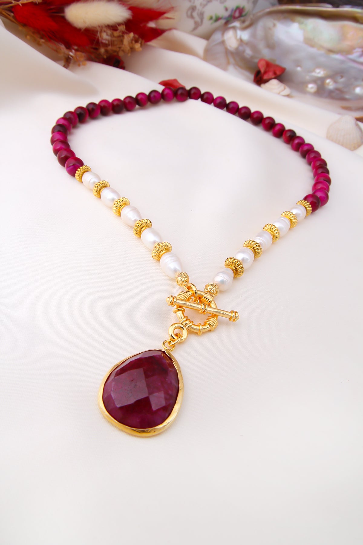 Pearl & Tiger Eyes Collier