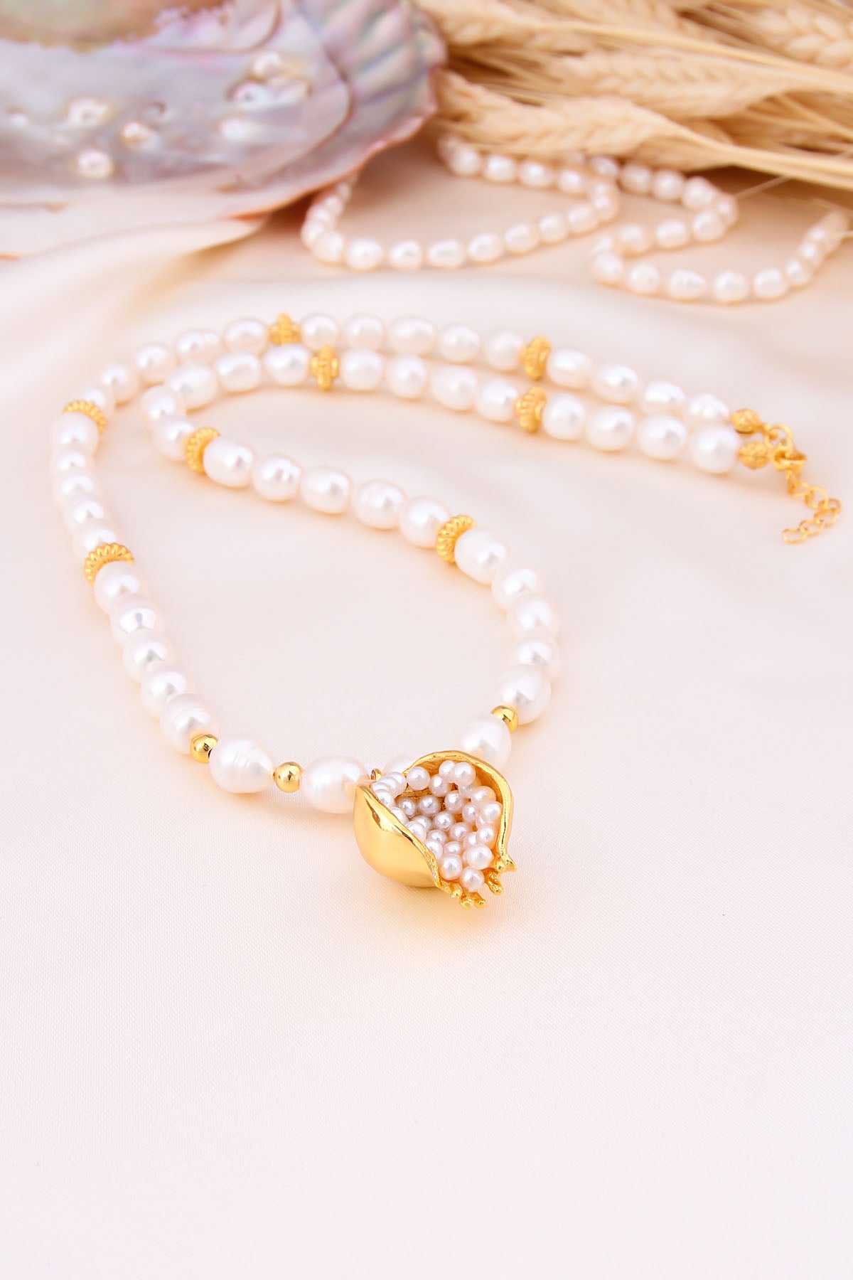 Pearl Collier