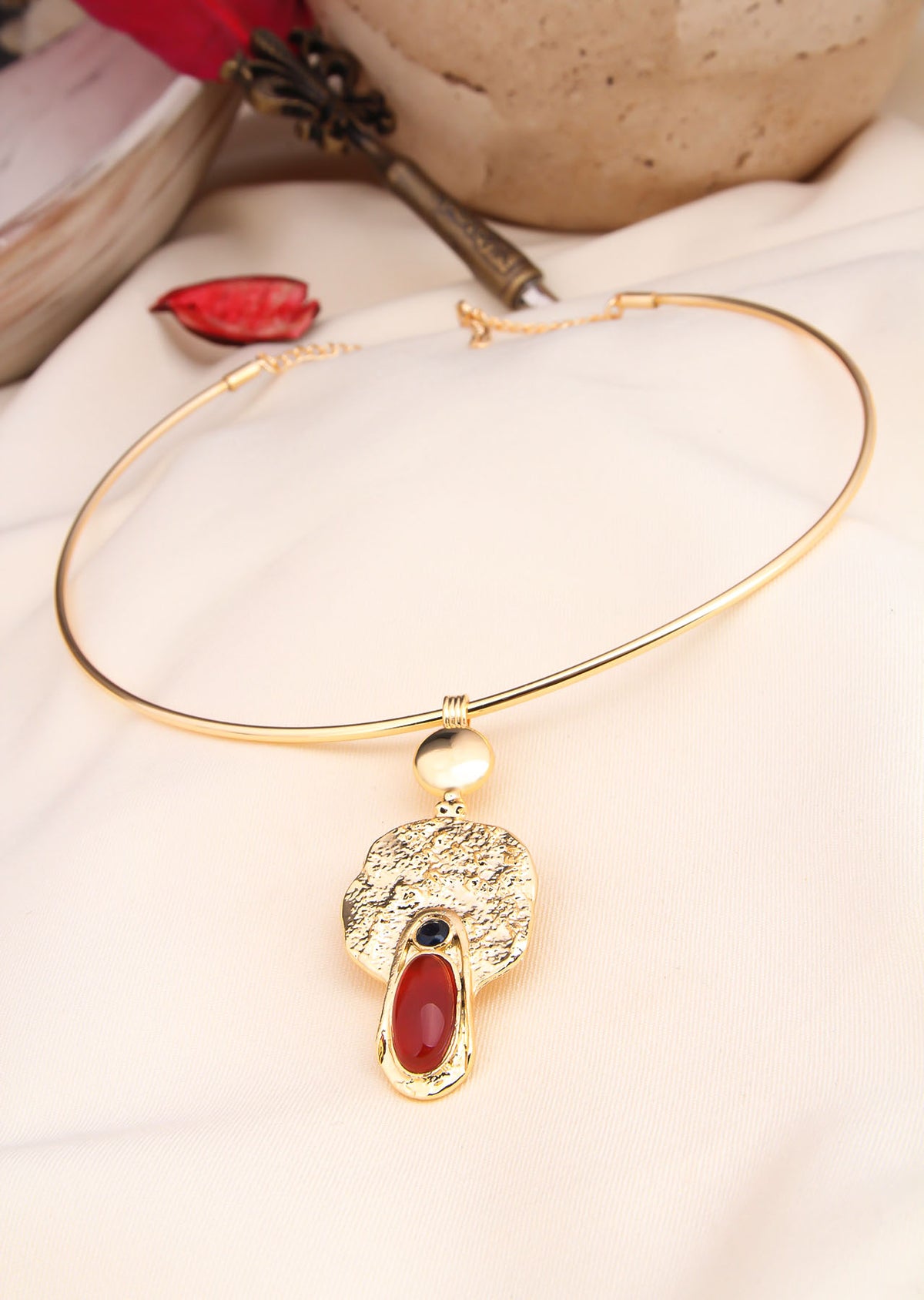 Agathe Necklace