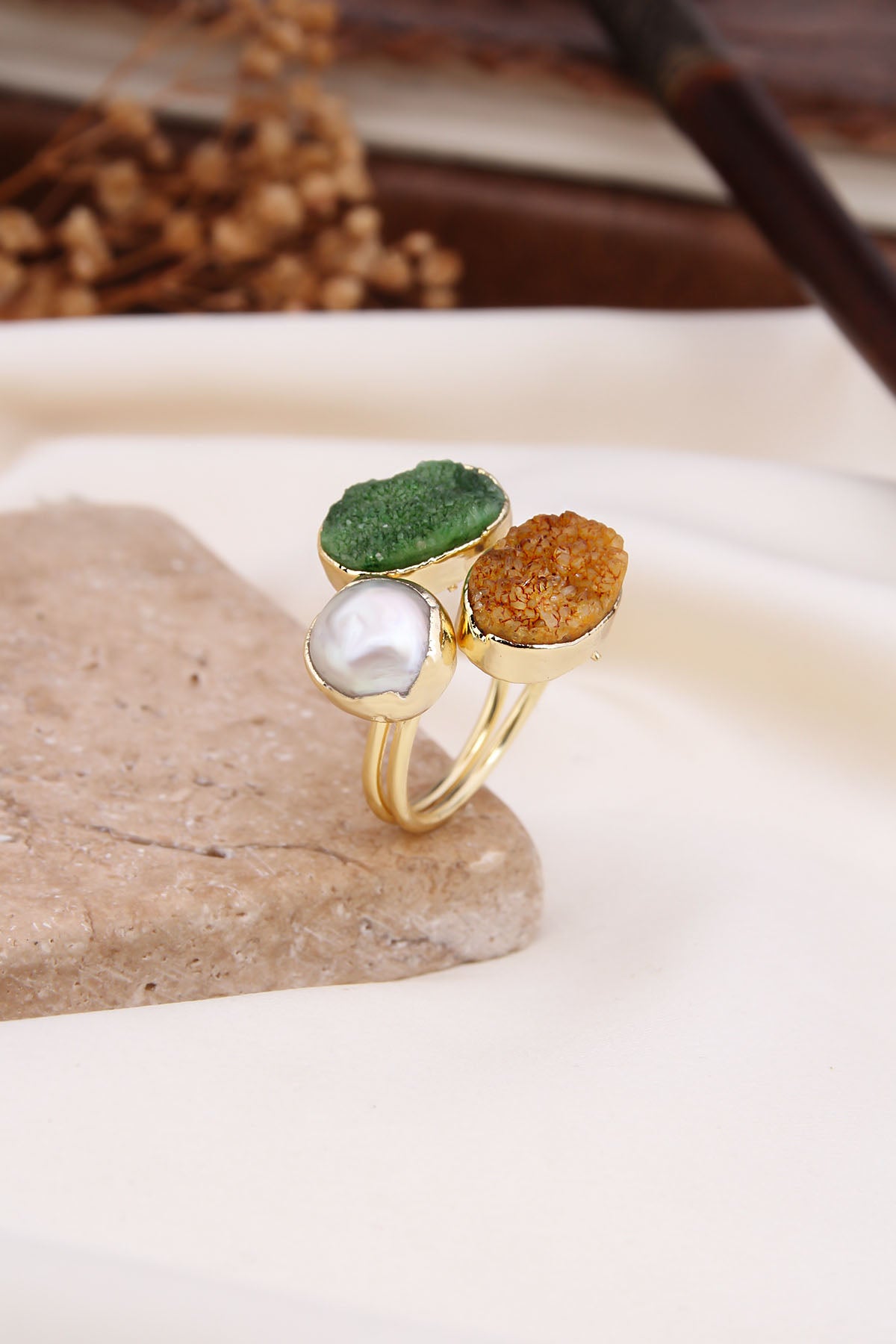Pearl & Quartz Ring