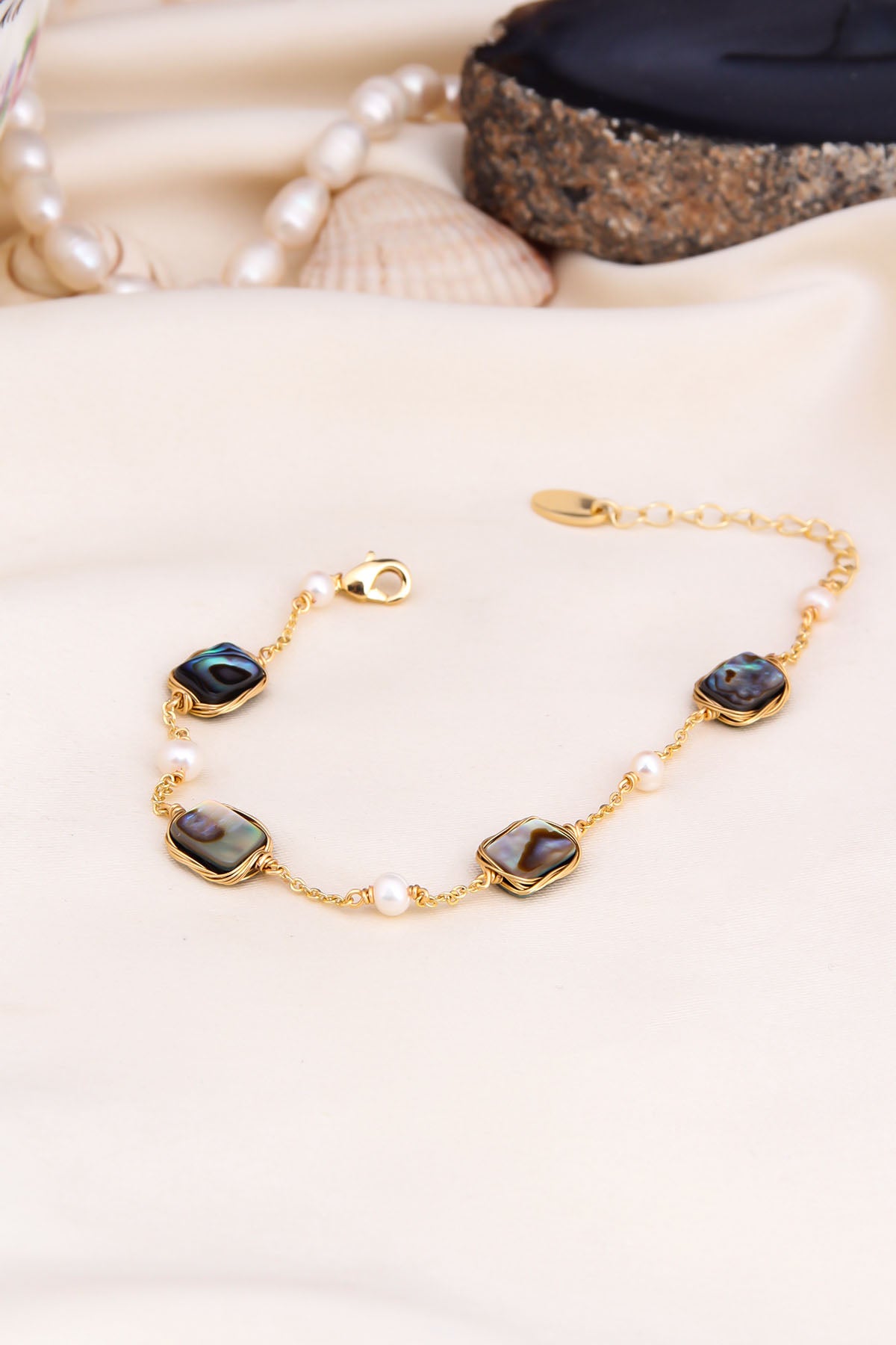 Pearl & Labradorite Bracelet
