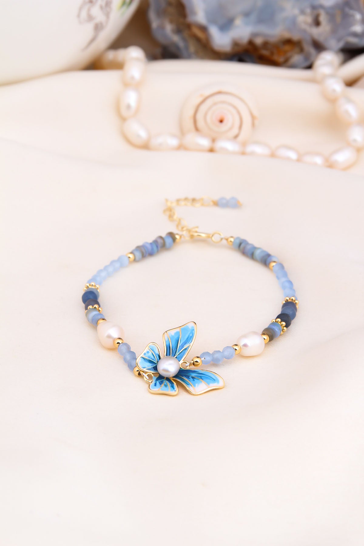 Pearl & Crystal Bracelet
