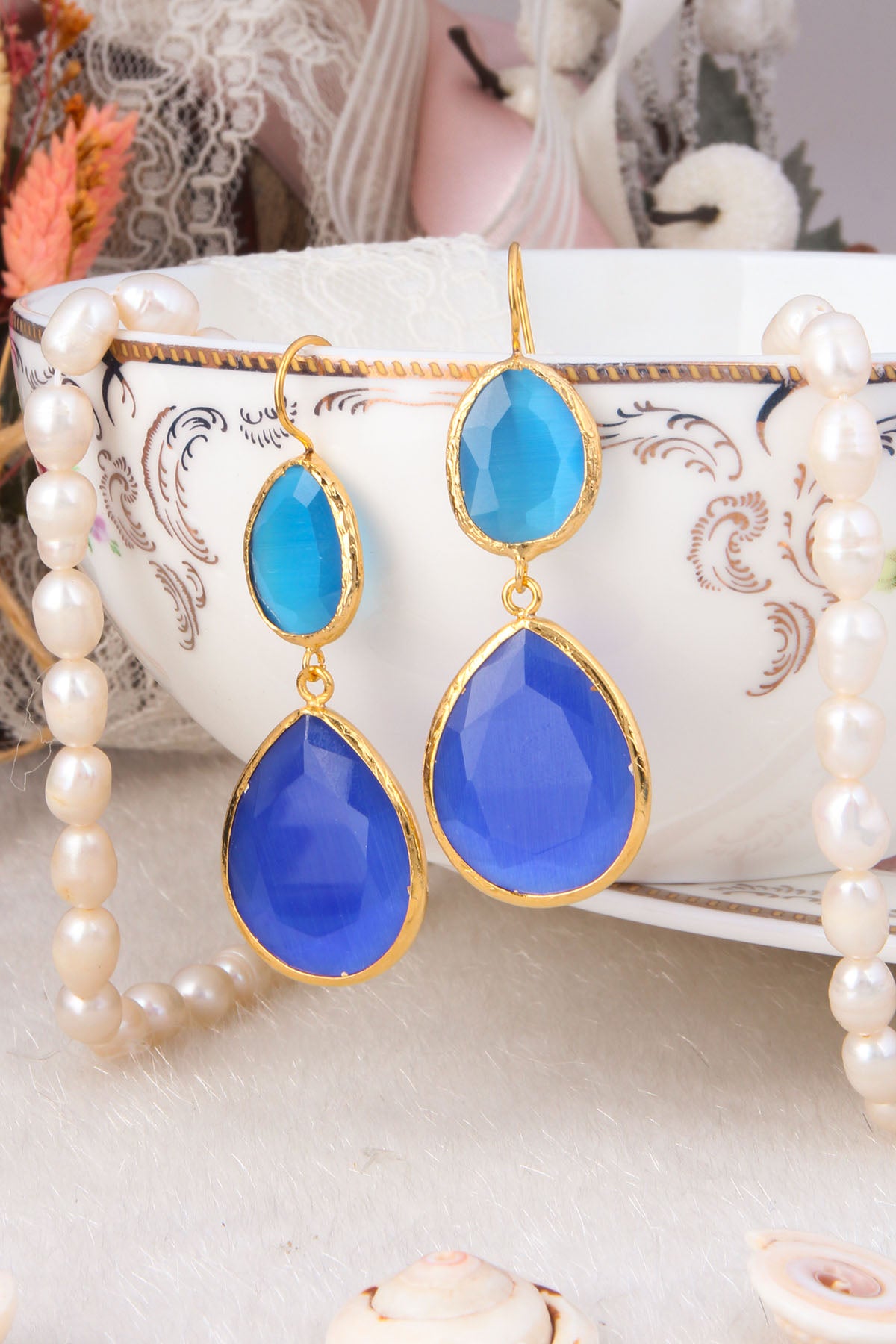 Cat Eyes Earring