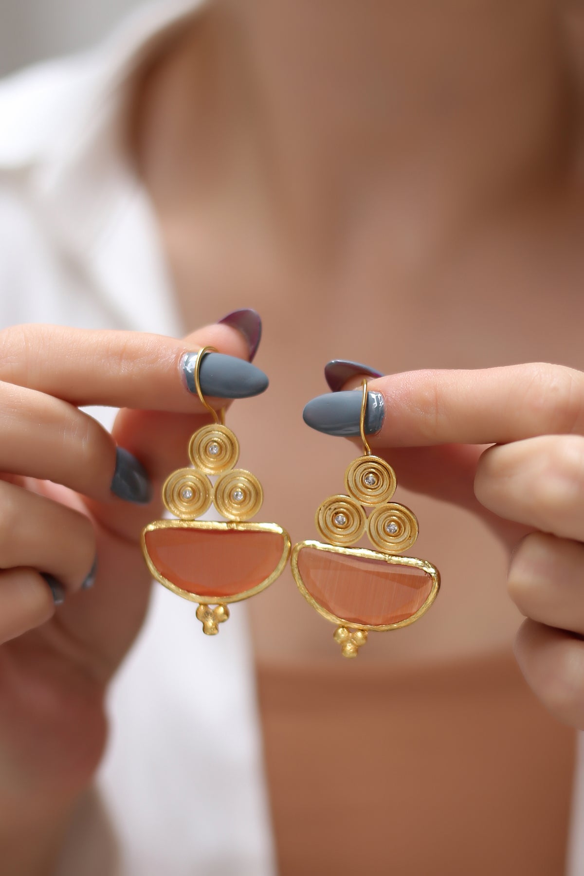 Cat Eyes Earring