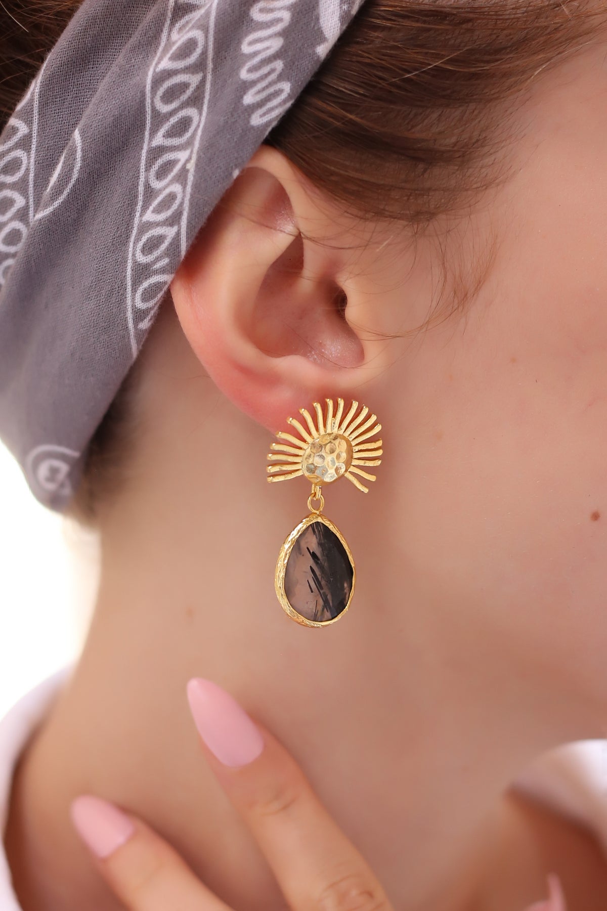 Black Ruthile Earring